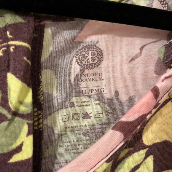 Kindred Bravely Labor and Nursing Gown - Picture 4 of 5